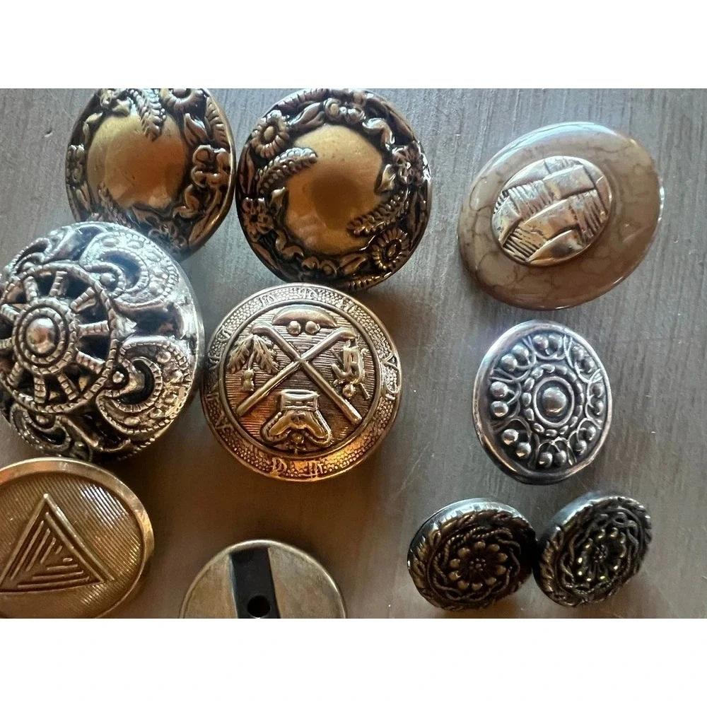 Vintage Button Lot 10pc Gold Silver Mixed Metal Art Deco Floral MCM AntiqueCrest